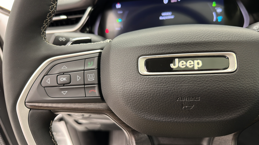 Used 2023 Jeep Grand Cherokee 4WD 4xe image 19
