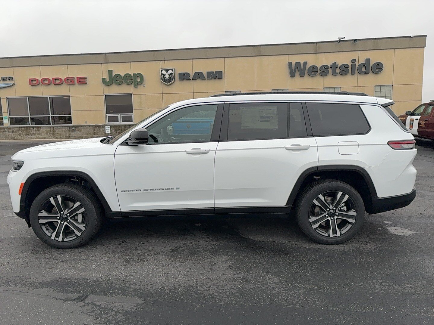 New 2027 Jeep Grand Cherokee L Limited AWD/4WD image 8