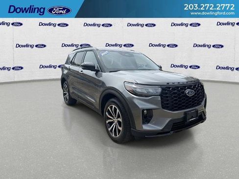 Certified 2025 Ford Explorer ST-Line AWD/4WD image 2