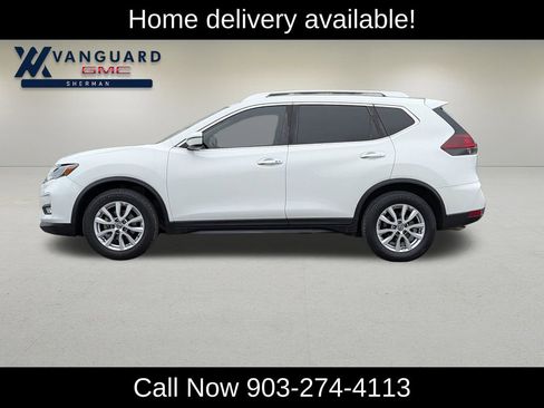 Used 2020 Nissan Rogue SV image 4