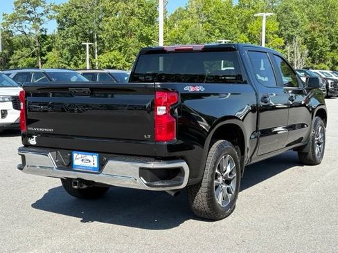 Used 2023 Chevrolet Silverado 1500 LT AWD/4WD image 5
