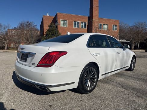 Used 2018 Genesis G90 3.3T Premium image 11