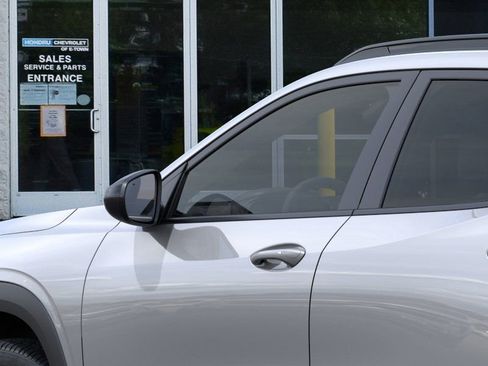 New 2026 Chevrolet Trax LT image 12