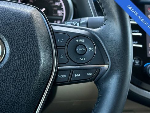 Used 2018 Toyota Camry XLE w/ Driver Assist Package image 29