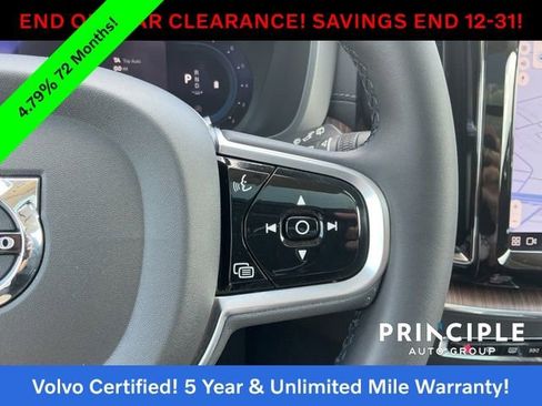 Certified 2023 Volvo XC60 B5 Ultimate w/ Climate Package image 22