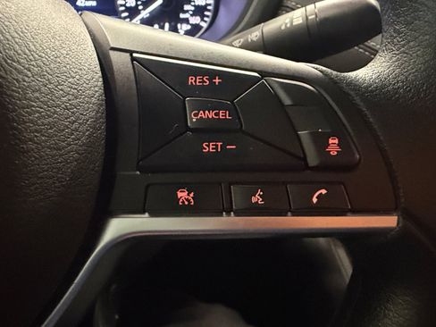Used 2025 Nissan Sentra SV FWD image 29