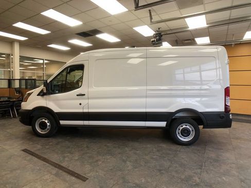 New 2026 Ford Transit 250 148 Medium Roof RWD image 4