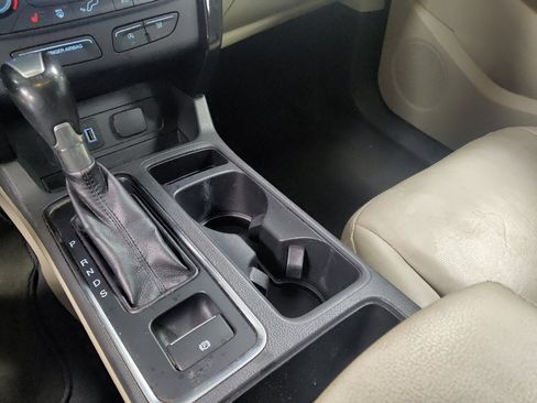 Used 2017 Ford Escape Titanium FWD image 26
