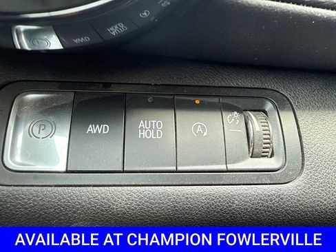 Used 2025 Chevrolet Equinox LT w/ Safety and Technology Package AWD/4WD image 19