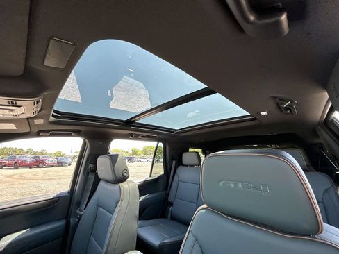 New 2026 GMC Yukon AT4 w/ AT4 Premium Package AWD/4WD image 19