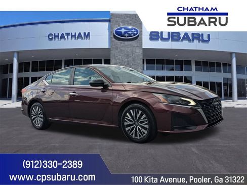 Used 2025 Nissan Altima 2.5 SV FWD image 1