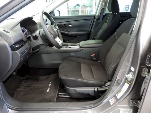 Used 2023 Nissan Sentra SV FWD image 15