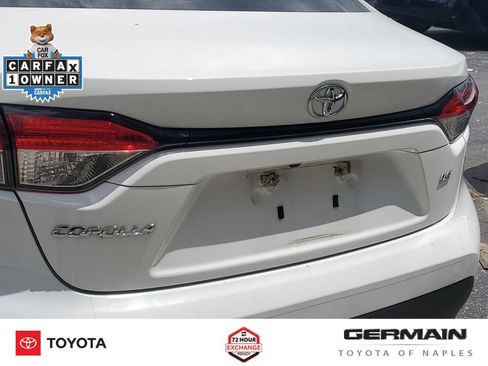 Used 2025 Toyota Corolla LE FWD image 17