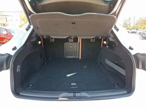 Certified 2022 Maserati Levante GT image 28