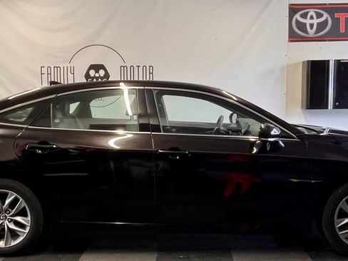 Used 2019 Toyota Avalon XLE image 7