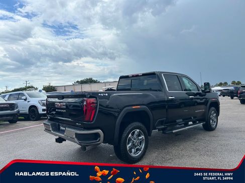 New 2026 GMC Sierra 2500 SLT w/ SLT Premium Package AWD/4WD image 7