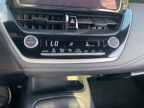 Used 2024 Toyota Corolla SE FWD image 32