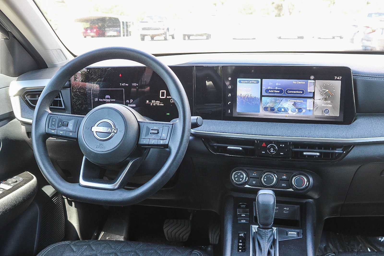 Used 2025 Nissan Kicks SV w/ Illumination Package FWD image 13