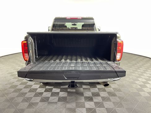 Used 2022 GMC Sierra 2500 SLE w/ SLE Value Package; image 7