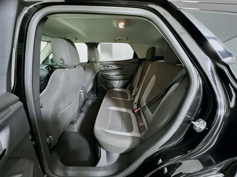 Used 2025 Chevrolet TrailBlazer LT FWD image 25