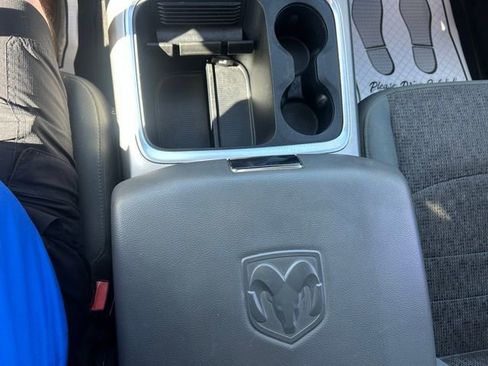 Used 2018 RAM 1500 Big Horn RWD image 16