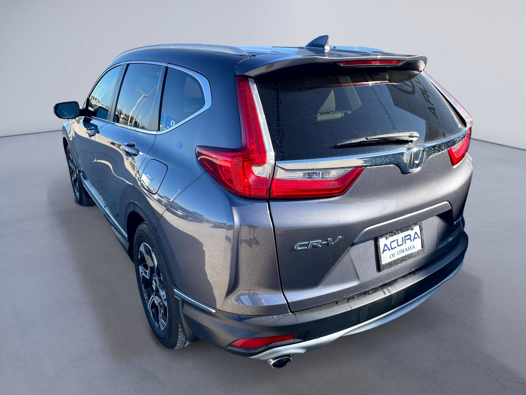 Used 2018 Honda CR-V Touring image 2