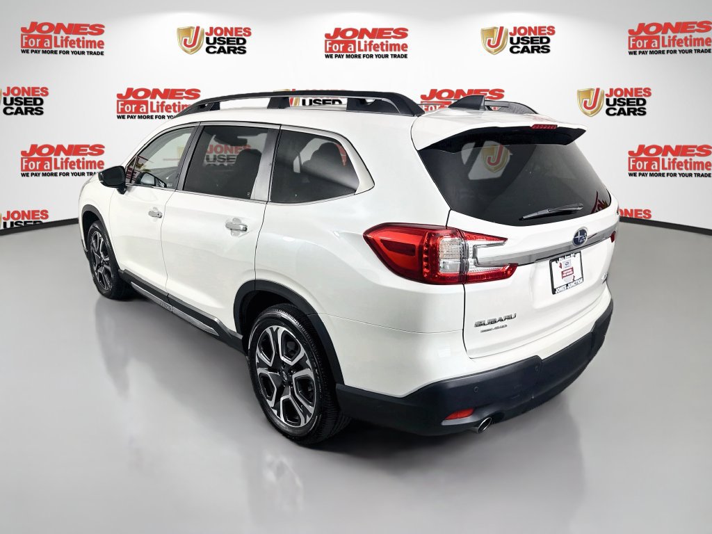 Used 2025 Subaru Ascent Touring AWD/4WD image 2