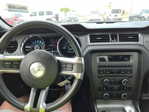 Used 2013 Ford Mustang GT image 8