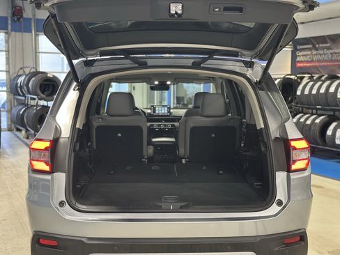 Used 2024 Honda Pilot EX-L image 6