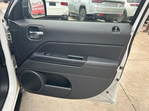 Used 2012 Jeep Patriot Sport FWD image 16