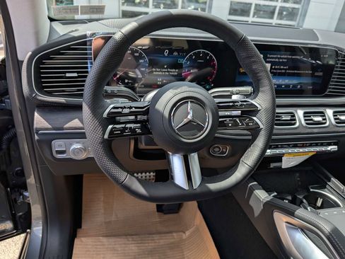 New 2026 Mercedes-Benz GLS 450 4MATIC image 30