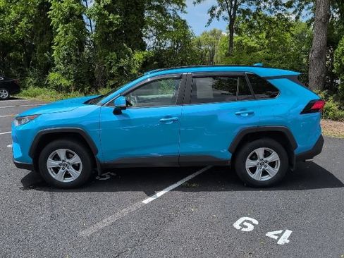 Used 2019 Toyota RAV4 XLE AWD/4WD image 8