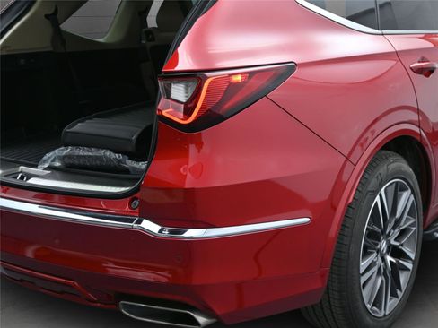 Certified 2026 Acura MDX SH-AWD w/ Advance Package image 12