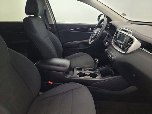Used 2016 Kia Sorento FWD image 21