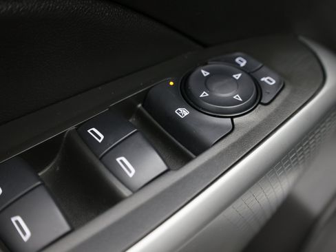 Used 2024 Chevrolet Trax RS FWD image 15
