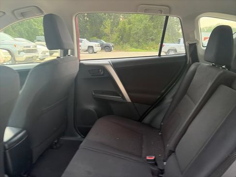 Used 2017 Toyota RAV4 LE w/ Carpet Mat Package AWD/4WD image 10