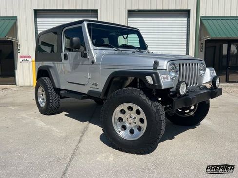 Used 2005 Jeep Wrangler Unlimited image 2