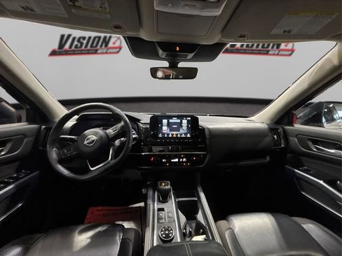 Used 2023 Nissan Pathfinder SL w/ Black Appearance Package image 26