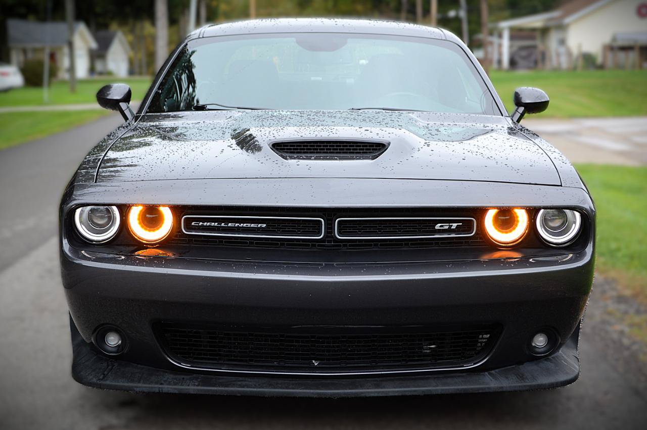 Used 2022 Dodge Challenger GT RWD image 2
