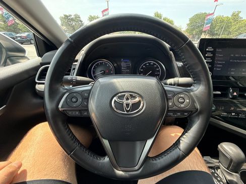 Used 2023 Toyota Camry SE FWD image 19