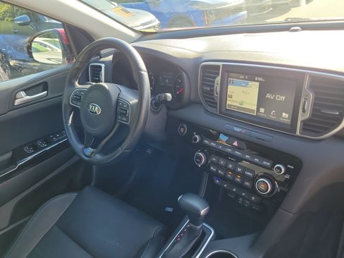 Used 2018 Kia Sportage EX w/ EX Technology Package FWD image 8