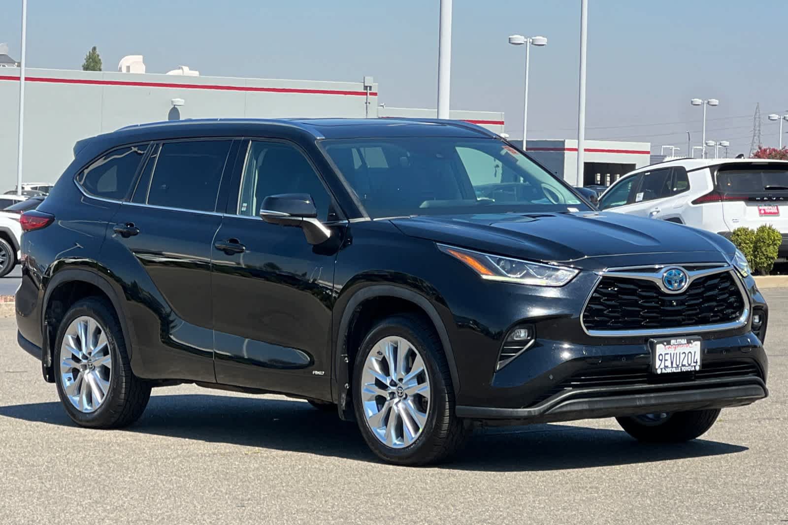 Used 2023 Toyota Highlander Limited AWD/4WD image 5