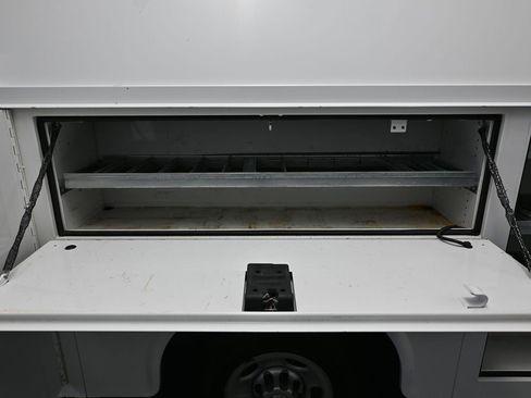 Used 2017 Chevrolet Express 3500 image 43