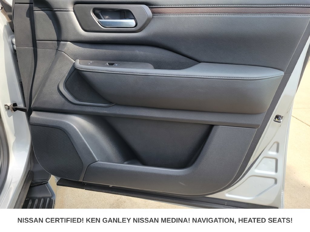 Certified 2025 Nissan Armada SL w/ Captain's Chari Seat Package AWD/4WD image 56