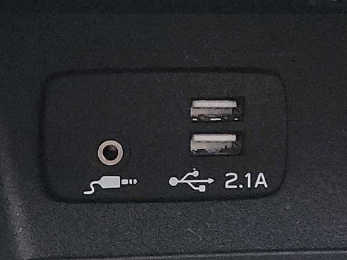 Used 2020 Subaru Forester Premium image 23