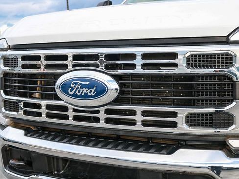 Used 2024 Ford F250 XLT w/ FX4 Off-Road Package image 6