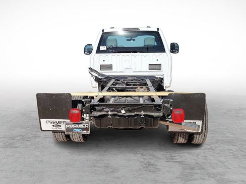 New 2026 Ford F550 4x4 Regular Cab Super Duty image 9