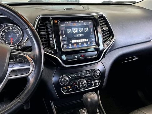 Used 2020 Jeep Cherokee Limited FWD image 9