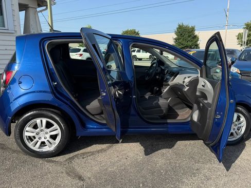Used 2014 Chevrolet Sonic LT w/ Fun and Sun Package FWD image 22