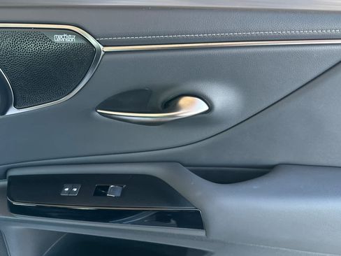 Certified 2023 Lexus ES 350 F Sport w/ Accessory Package (Z1) FWD image 18